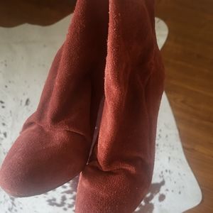 Free People Woman's booties size 37.